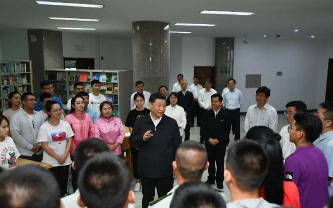 習(xí)近平：主題教育要實(shí)實(shí)在在，不能上下忽悠