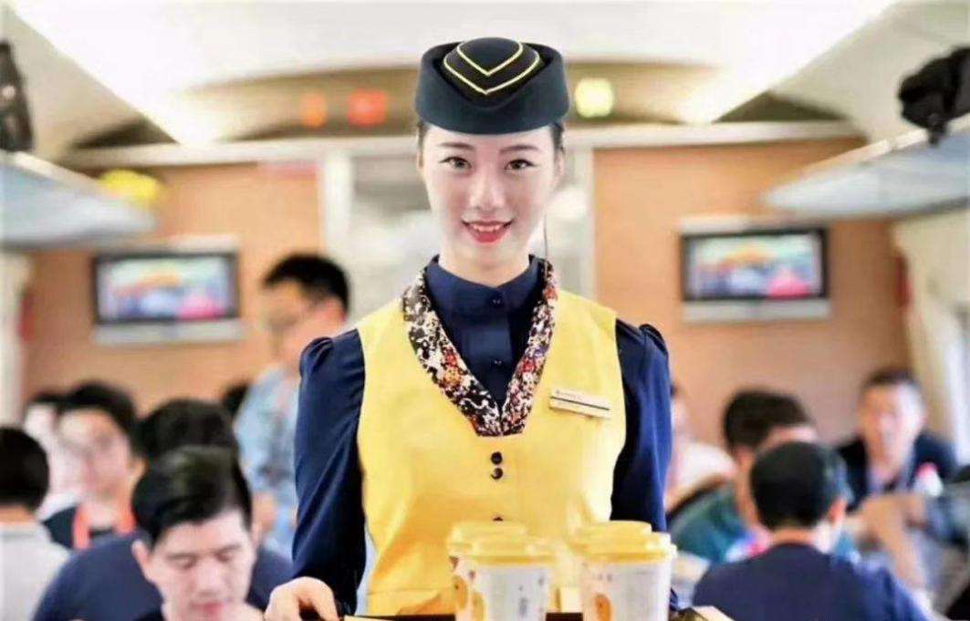 2019年廈門(mén)高鐵動(dòng)車(chē)組餐吧乘務(wù)員招聘